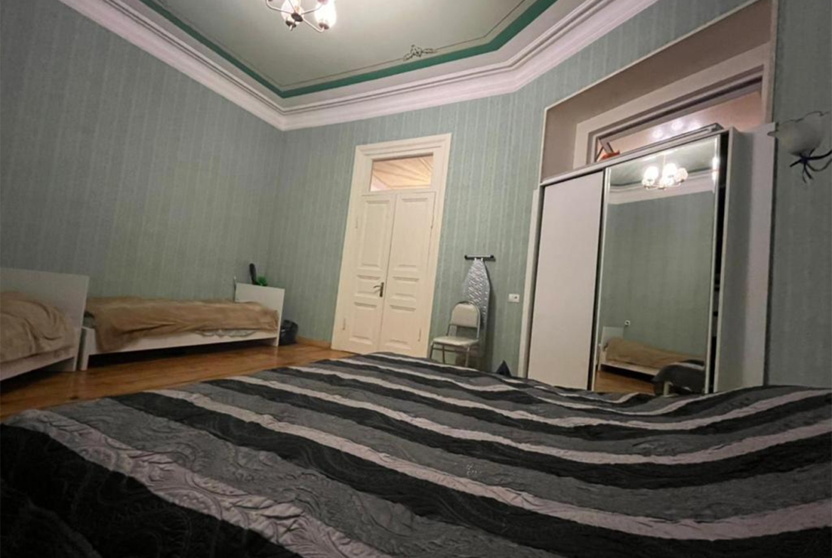 One bedroom apartment in Rustaveli for sale (6)