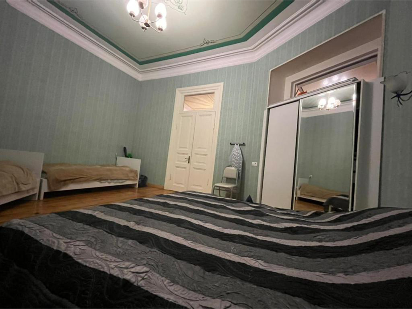 One bedroom apartment in Rustaveli for sale (6)