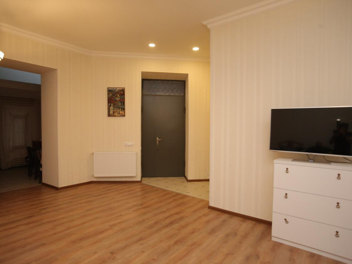 One bedroom apartment in Sololaki for sale (18)