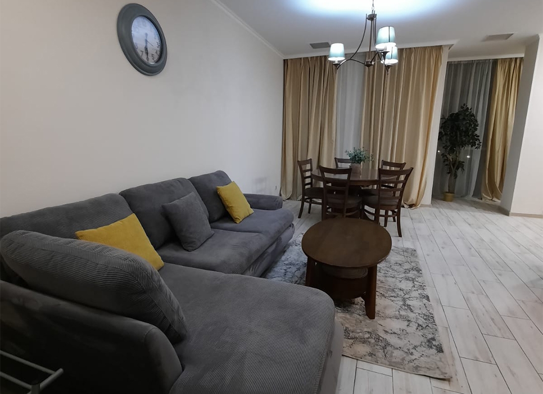 Two bedroom apartment in Mtatsminda for rent (2)