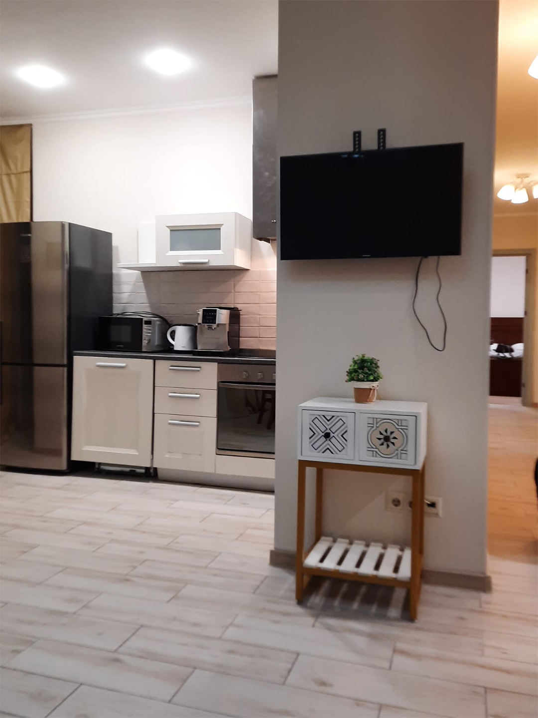 Two bedroom apartment in Mtatsminda for rent (9)