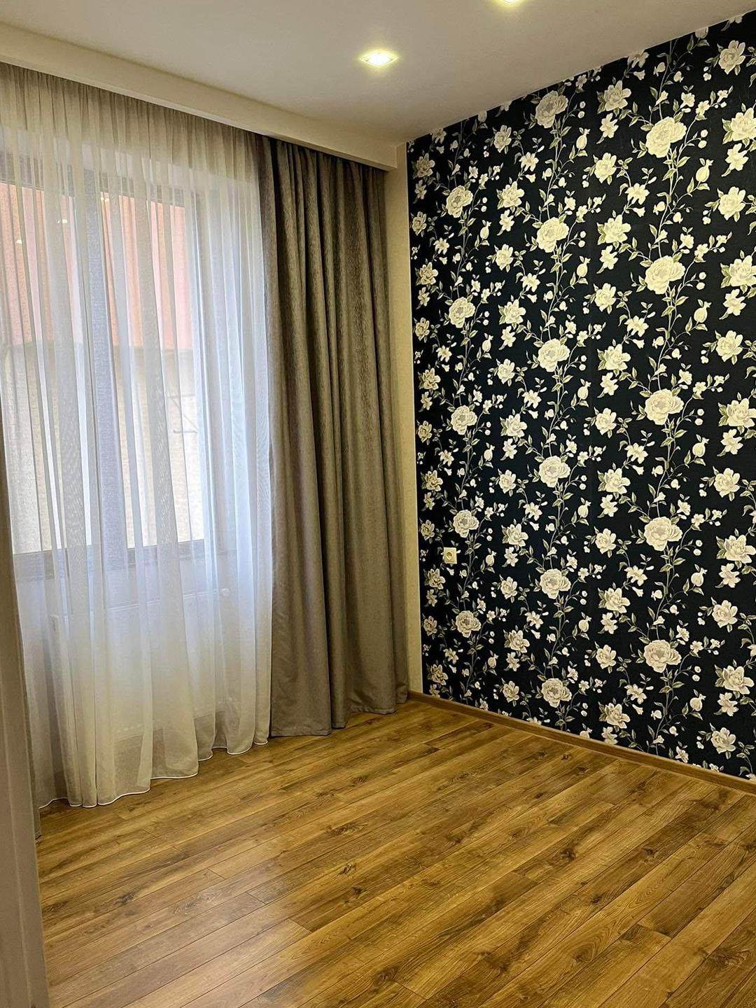 2 Bedroom Finished Apartment for Rent in Vashlijvari