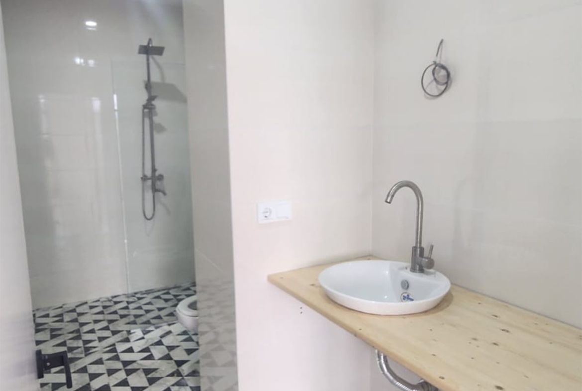 2 Bedroom Finished Apartment for Sale in Vashlijvari