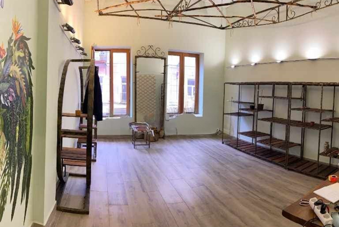 Commercial space for rent in Chugureti