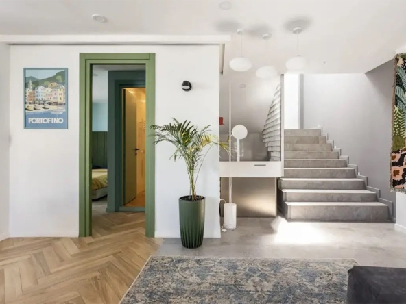 Продается двухуровневый дом в Мтацминде 2 Duplex house for sale in Mtatsminda
