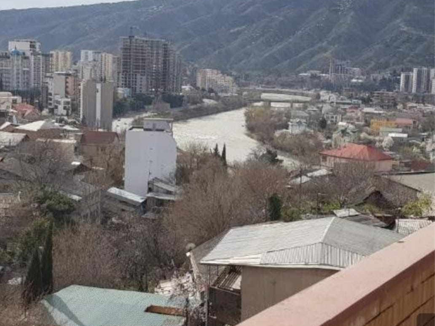 2 bedroom apartment in Avlabari for rent