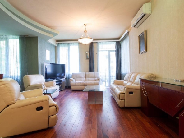 اجاره آپارتمان 3 خوابه در واکه 8 3 bedroom apartment for rent in Vake