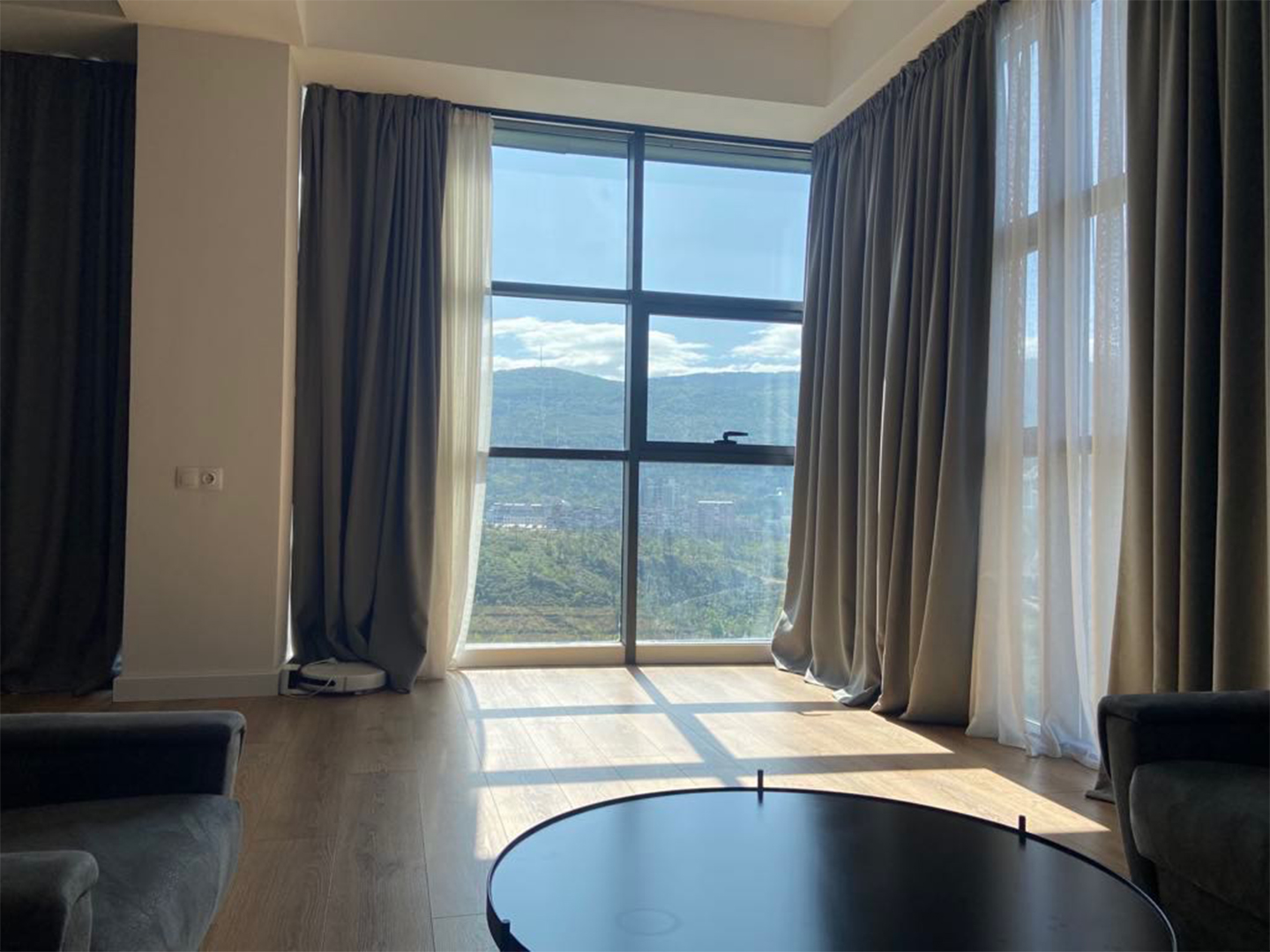 2 bedroom apartment for rent in Axis Hippodrome