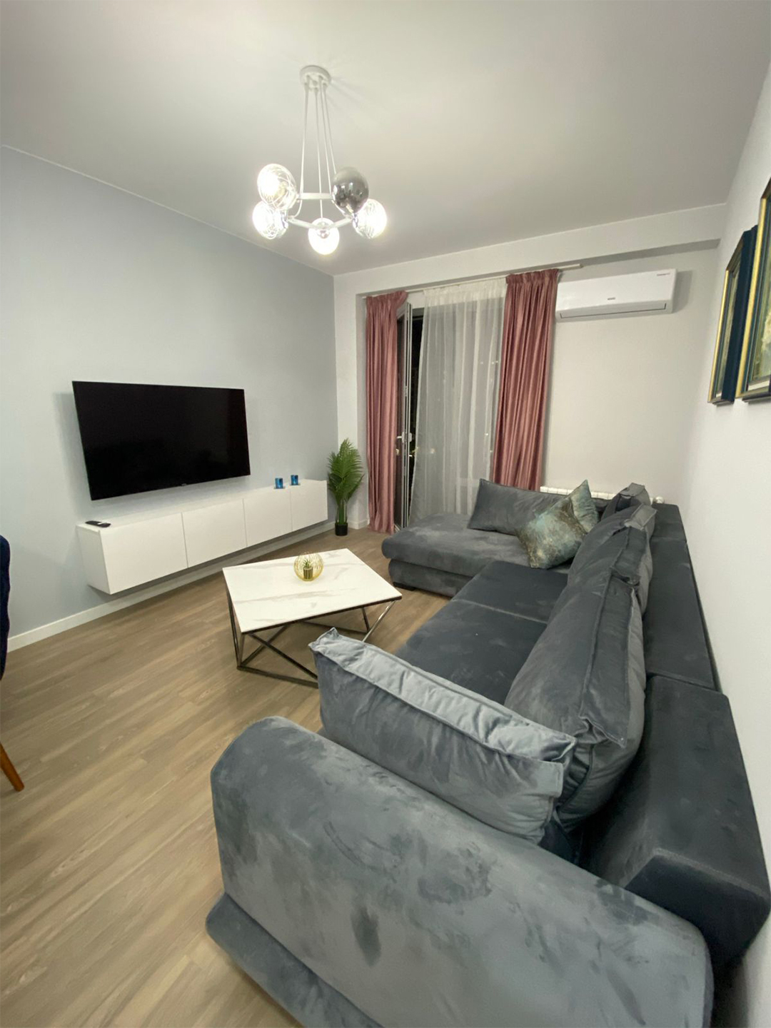 2 bedroom apartment for rent in Marshal Gelovani ave.