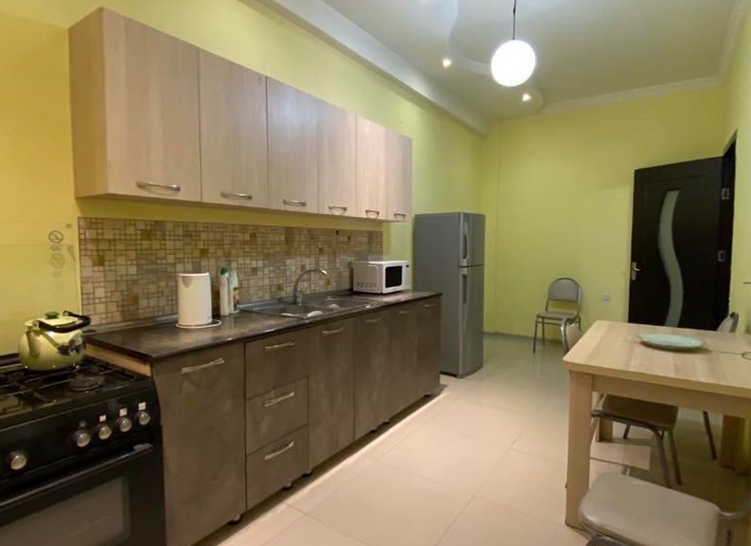 3 bedroom apartment for rent in Gldani