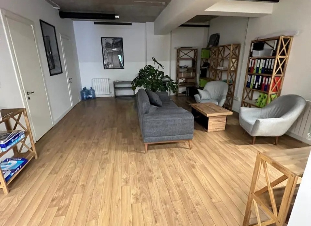 Commercial space for rent in Vake