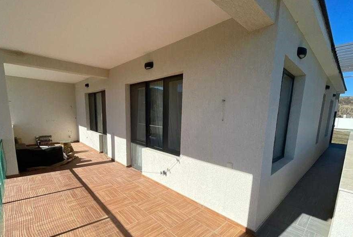 Four bedroom villa in Lisi for sale (11)