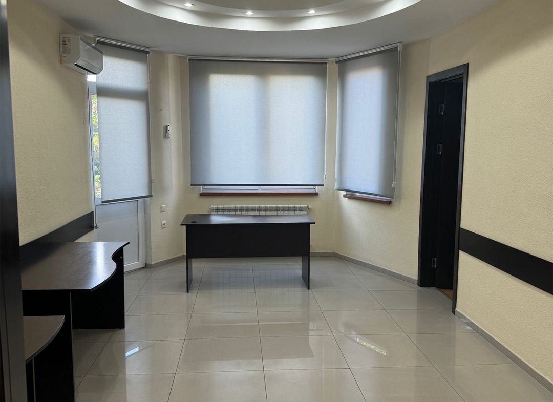 Office in Isani for rent (5)