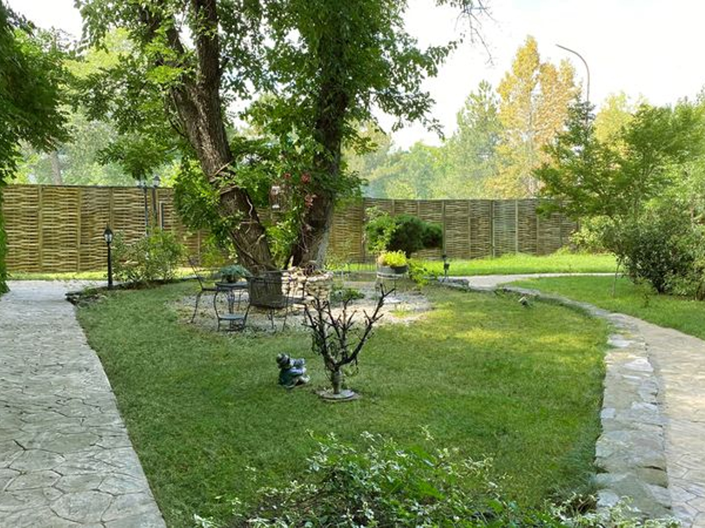 Six bedroom villa in Tskneti for sale (14)