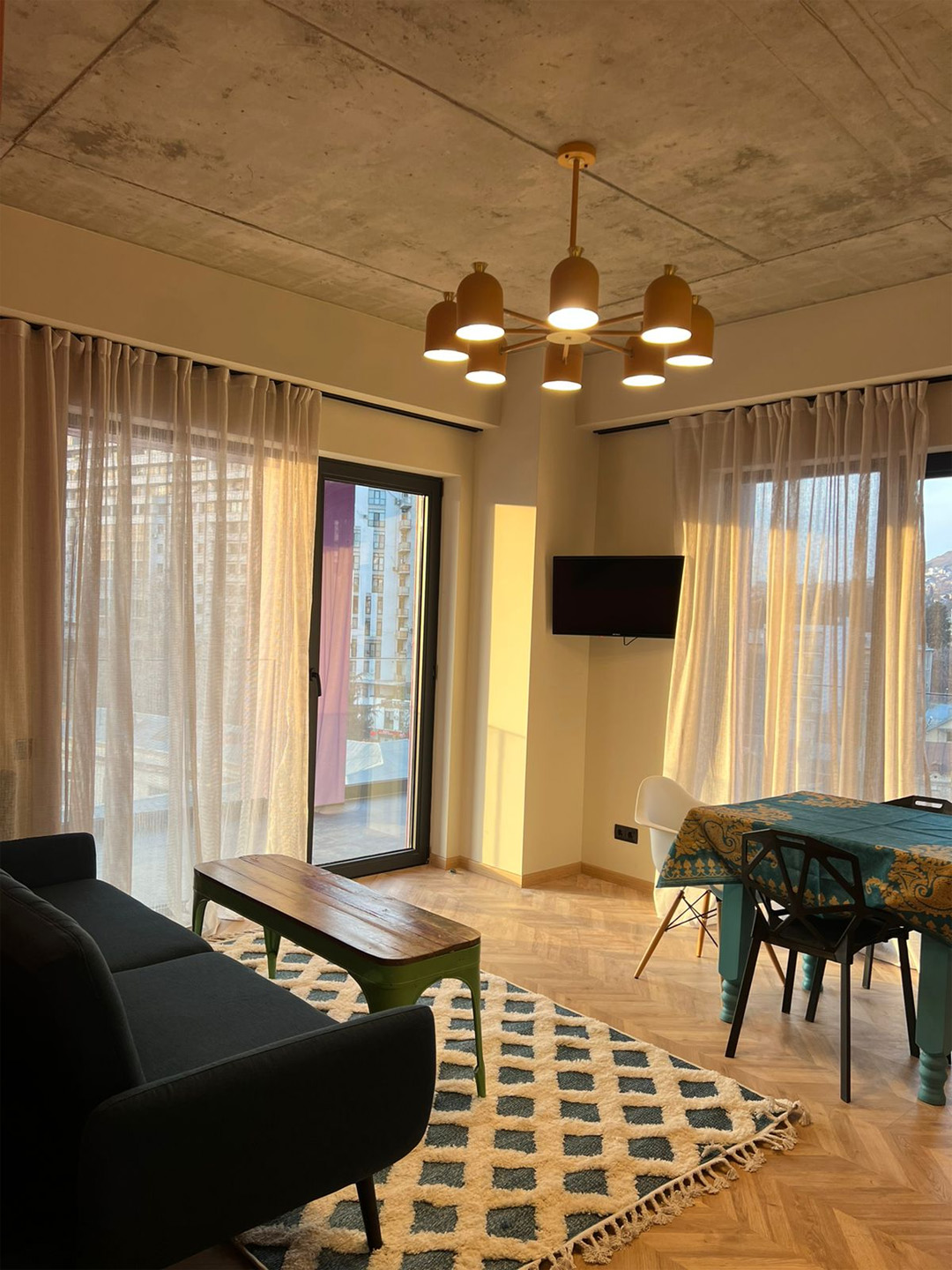 Two bedroom apartment in Avlabari for rent (17)