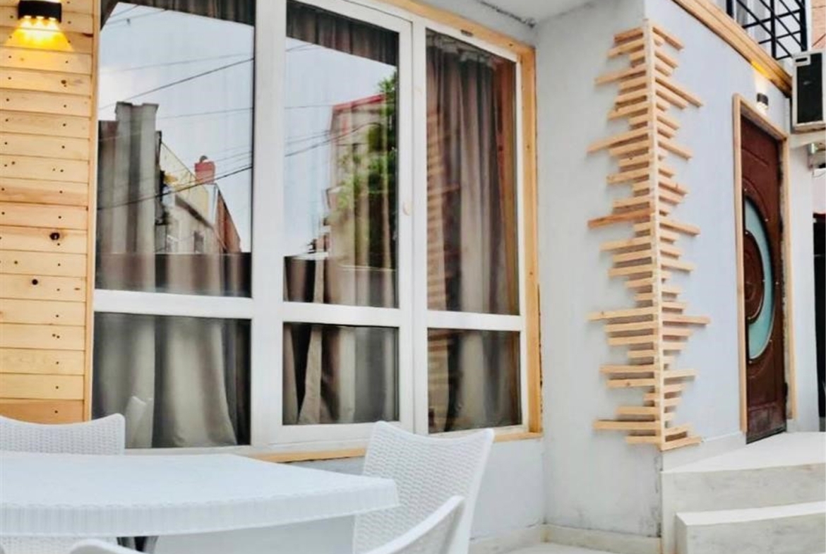 three bedroom villa in Mtatsminda for sale (11)