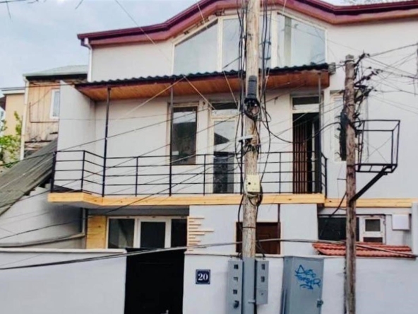 Продается вилла с тремя спальнями на Мтацминде 4 three bedroom villa in Mtatsminda for sale (12)