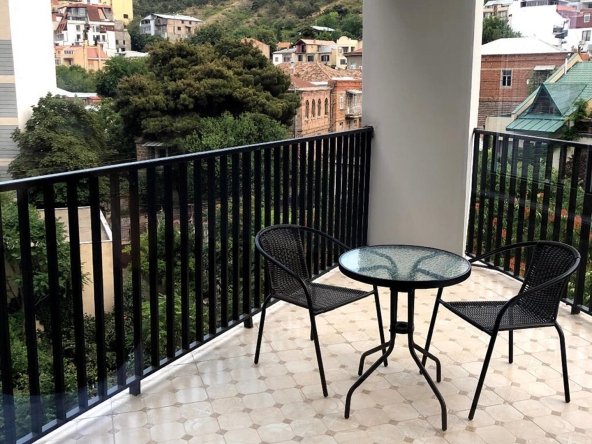 آپارتمان سه خوابه براي اجاره در وايک 14 3 bedroom apartment for rent in Vake