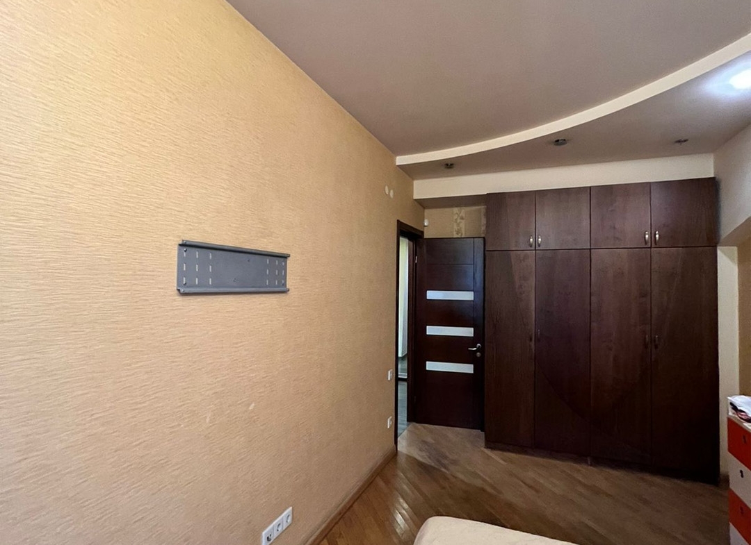 Four bedroom apartment in Saburtalo for rent (23)