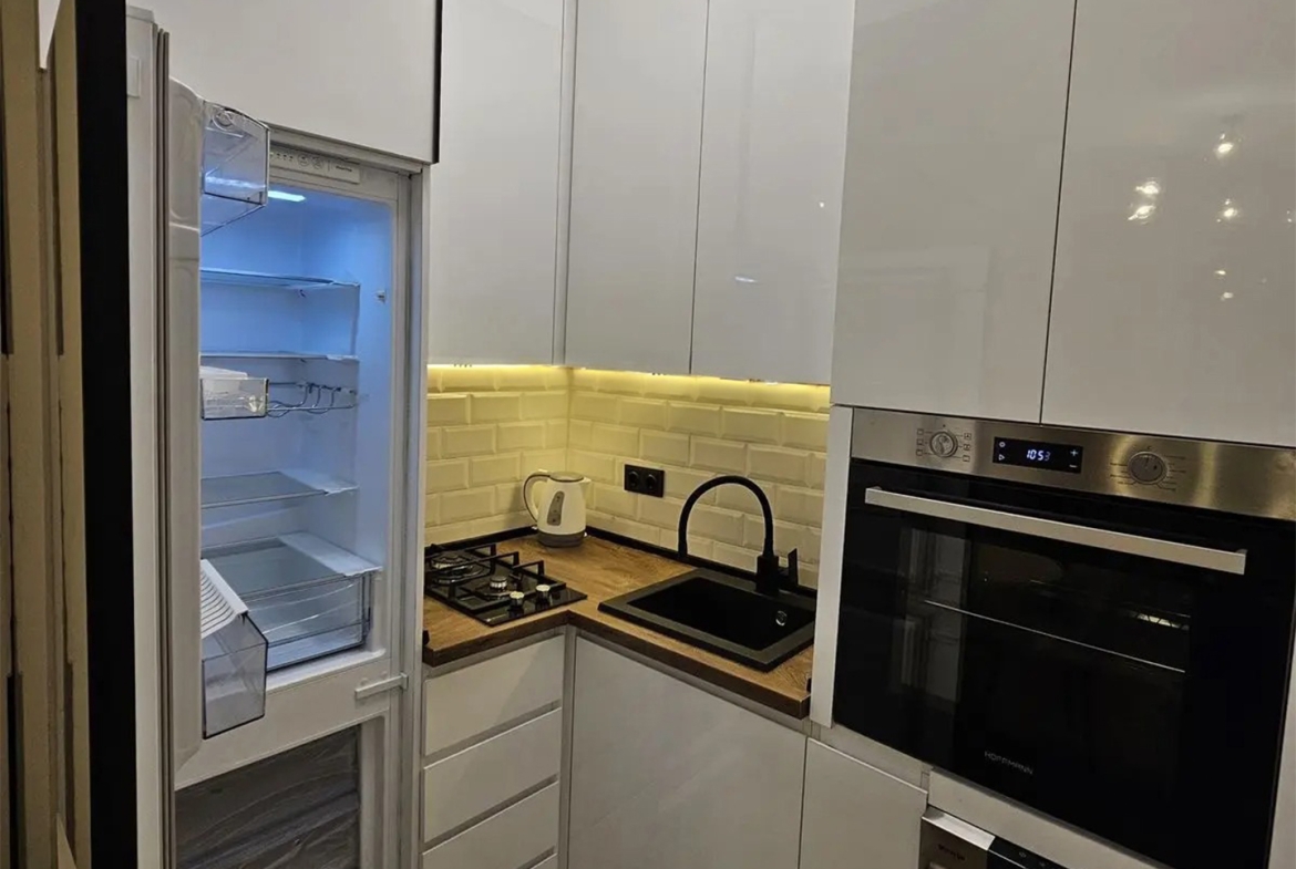 1 bedroom apartment for rent in Pekini plaza