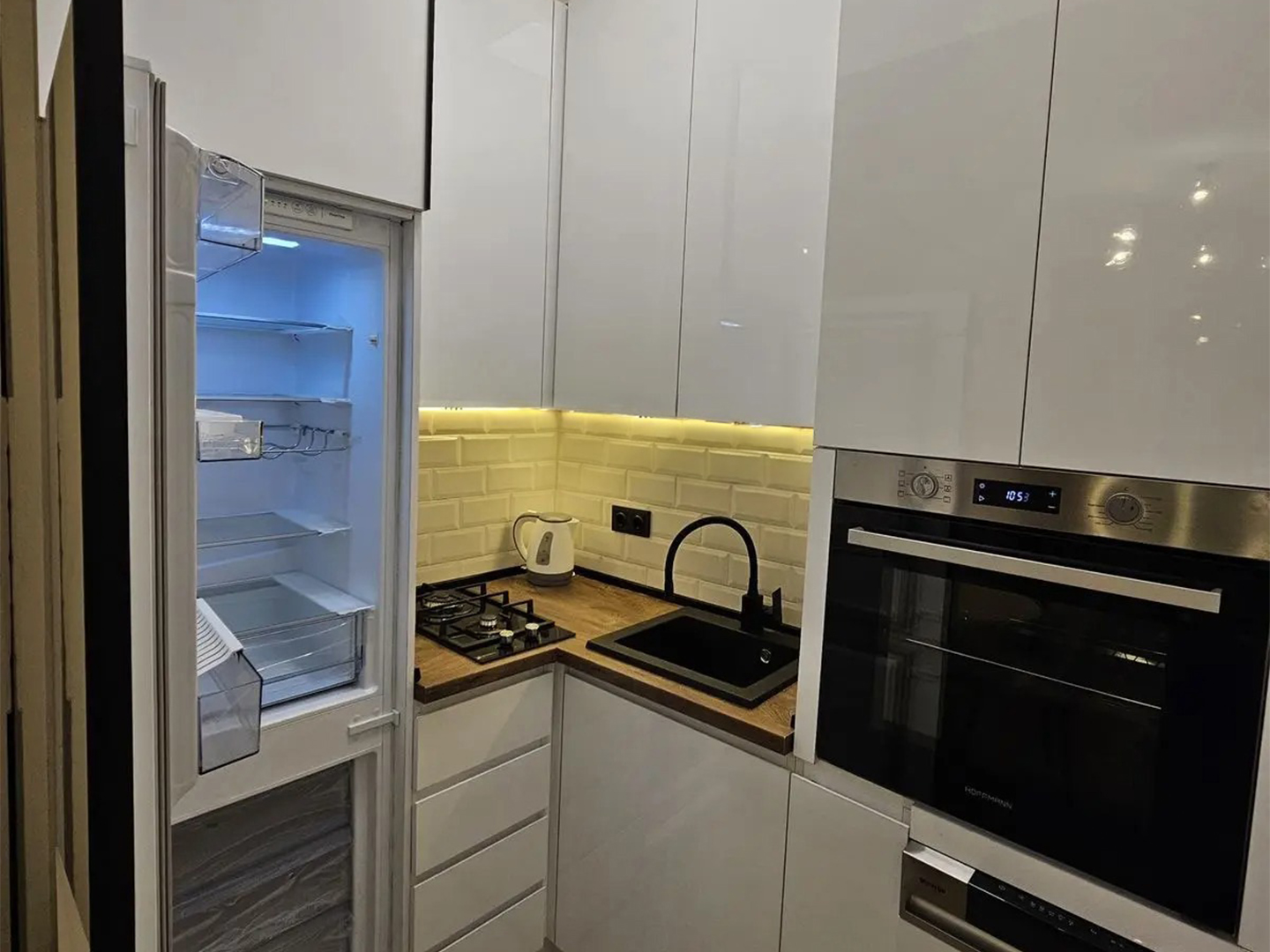 1 bedroom apartment for rent in Pekini plaza