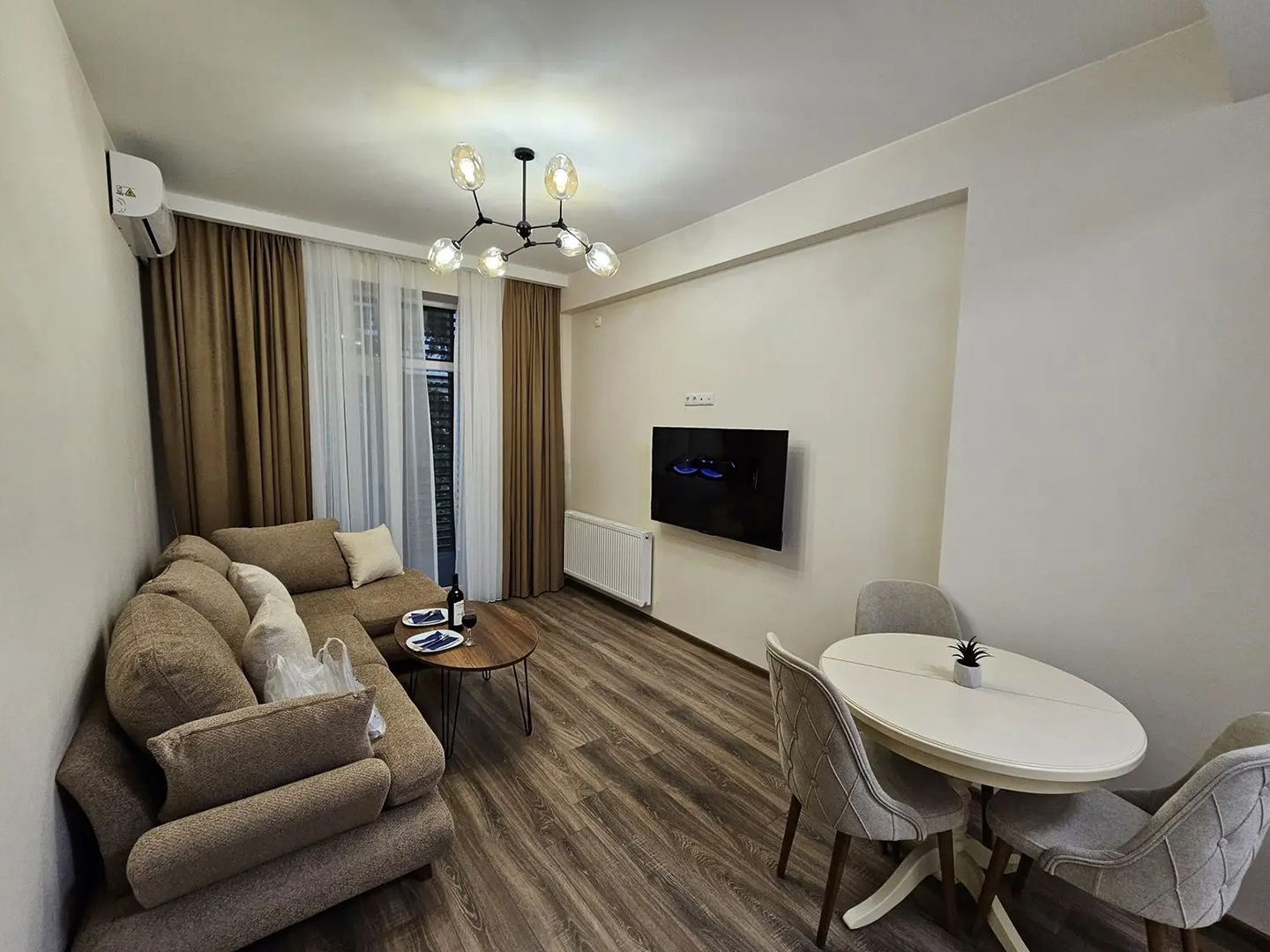 1 bedroom apartment for rent in Pekini plaza