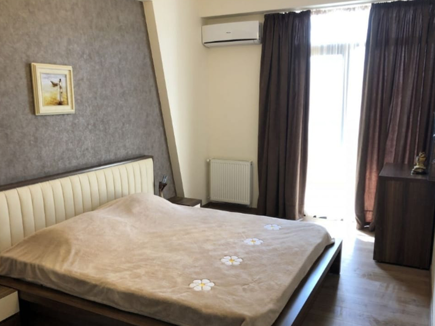 2 bedroom apartment for rent in M2 Kazbegi