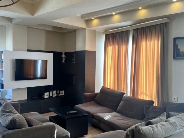продается 2-комнатная квартира на Гагарина 16 2 bedroom apartment for sale on Gagarini