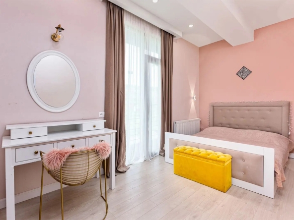 იყიდება 3 საძინებლიანი ბინა საბურთალოზე 2 3 bedroom apartment for sale in Saburtalo
