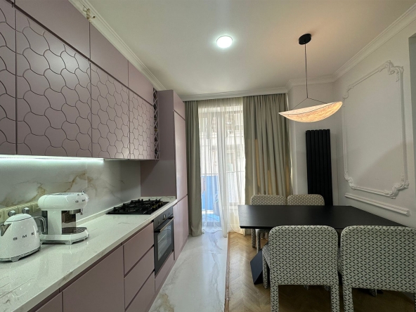 იყიდება 3 საძინებლიანი ბინა საბურთალოზე 16 3 bedroom apartment for sale in Saburtalo