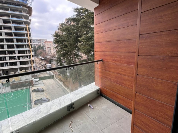 آپارتمان قاب سبز برای فروش در باغ تفلیس 22 Green frame apartment for sale in Tbilisi Gardens