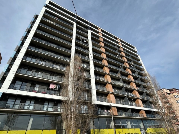 آپارتمان با قاب سفيد براي فروش در سابورتالو 6 White frame apartment for sale on Saburtalo