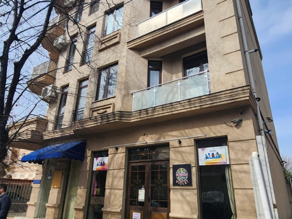 هتل برای فروش در Chugureti 8 Hotel for sale in Chugureti 1