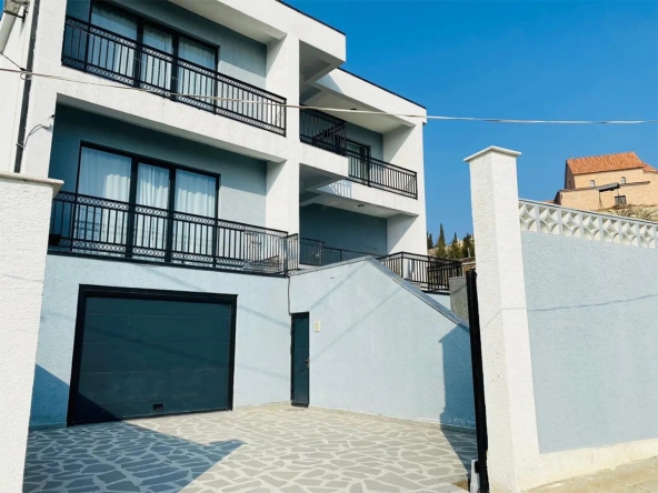 ویلا برای اجاره در دیدی دیگومی 8 Villa for rent in Didi Digomi