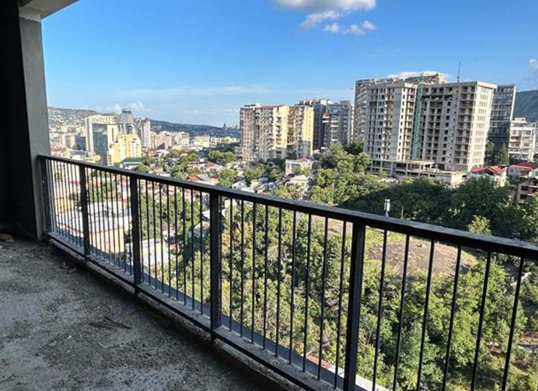 White frame apartment for sale in Axis Tsintsadze