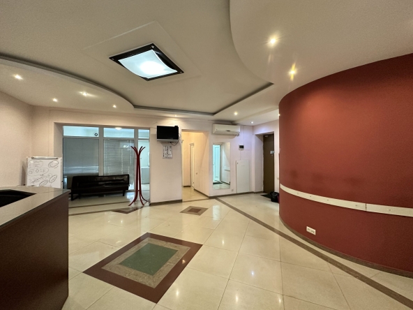 Commercial space for rent on Saburtalo 6 1