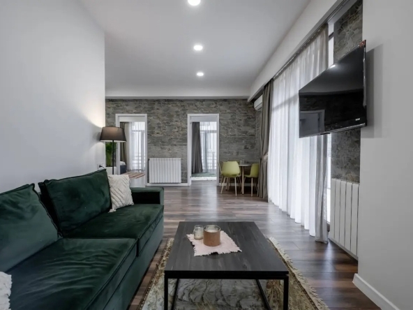 2 bedroom apartment for rent in Vake 1 2